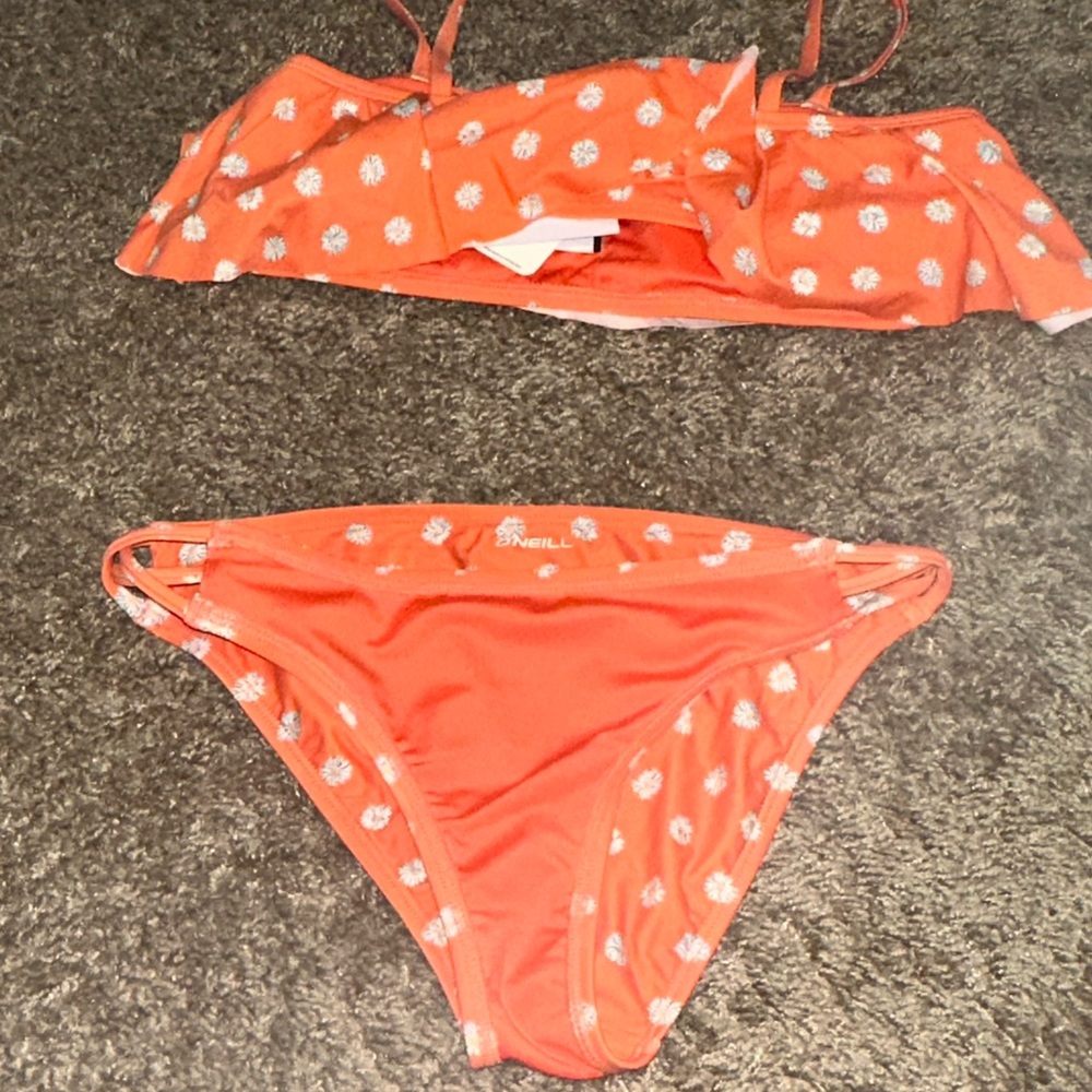 O’Neill Daisy Ruffle Bikini 🌊 - Picture 9 of 11